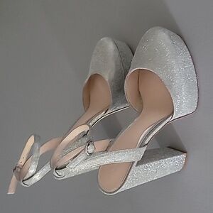 Born on Fifth x Antonio Melani Liv Metallic Glitter Closed Toe Platform Pumps 7M